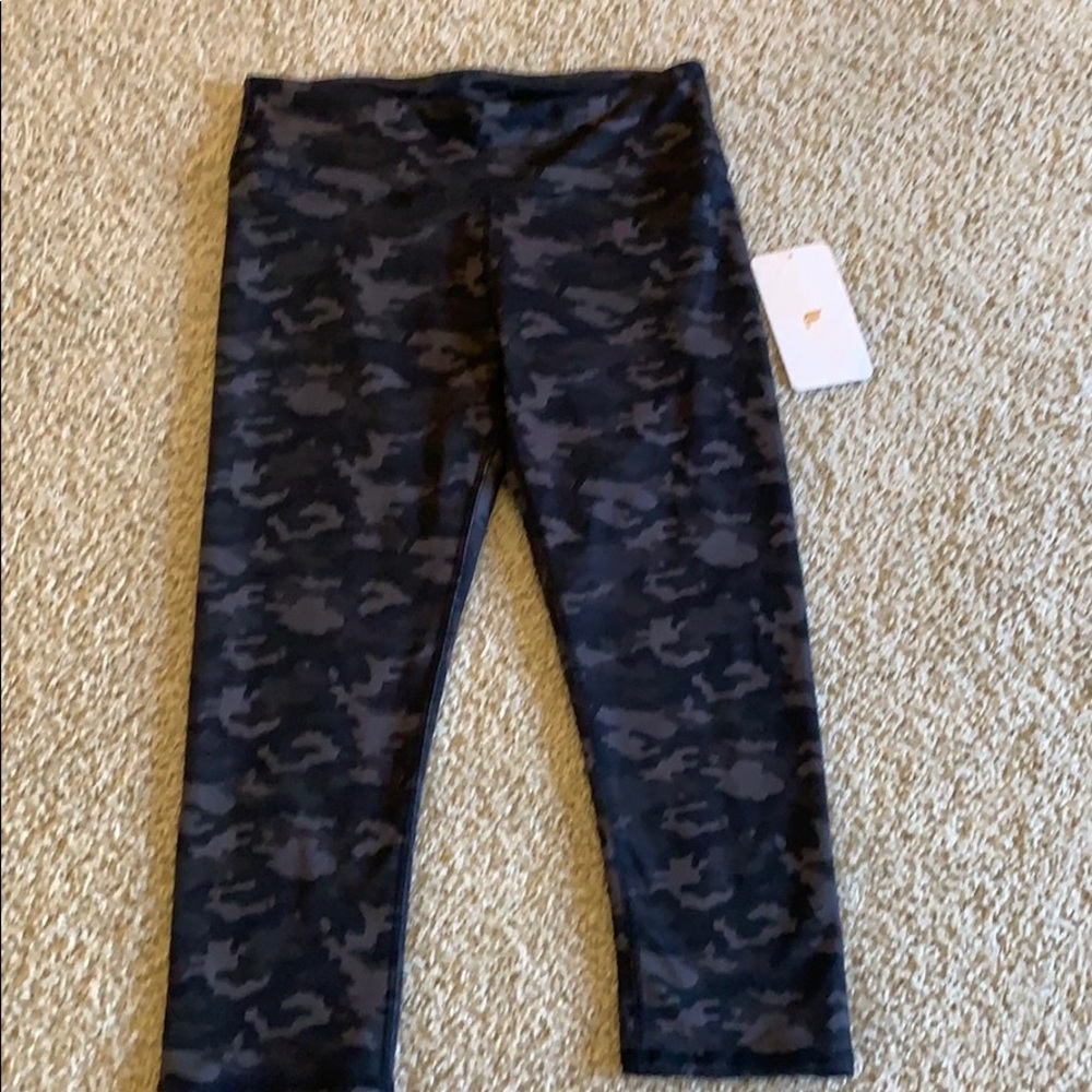 NWT Fabletics Camo Capri Leggings